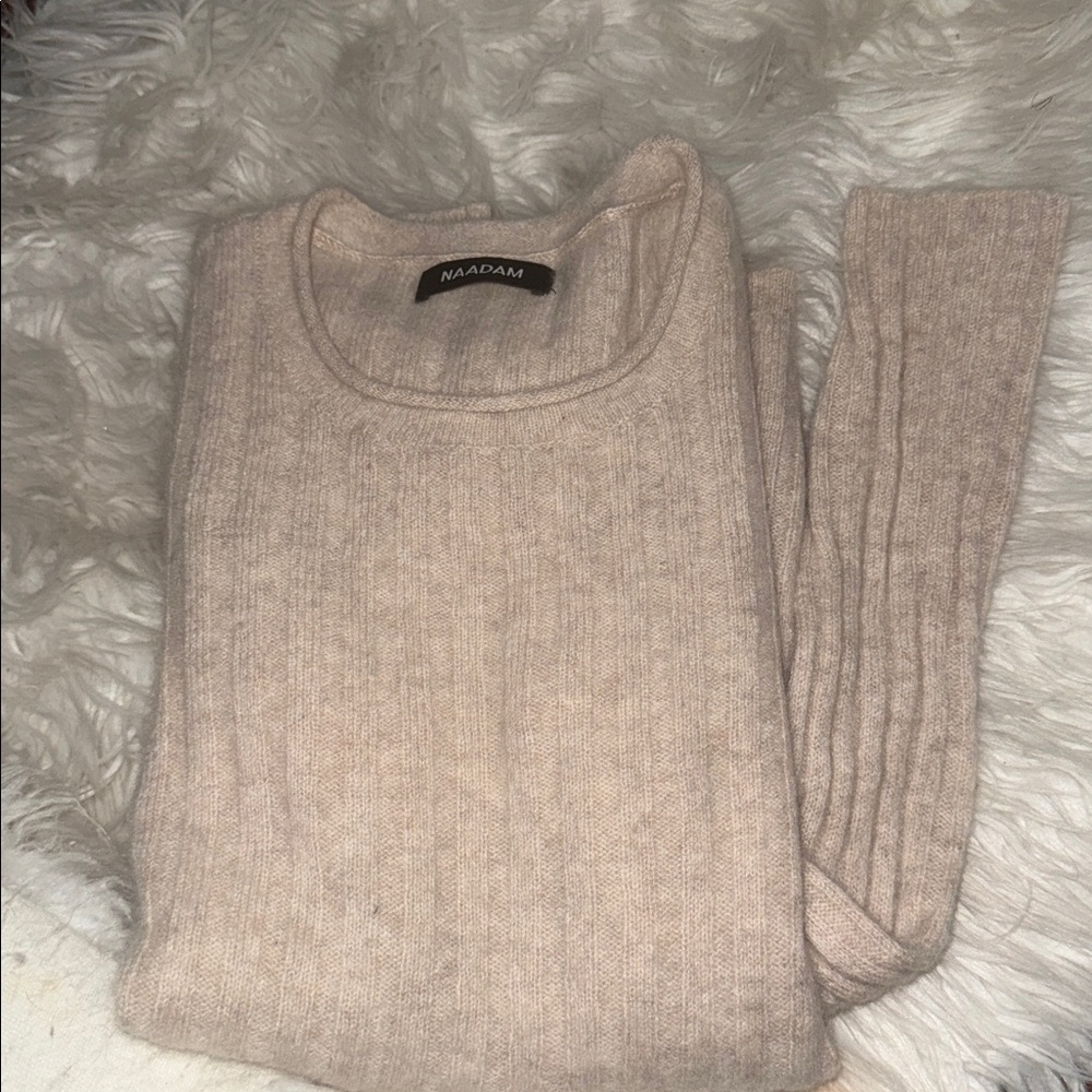 NAAM Lightweight Cashmere Ribbed Sweater - Picture 7 of 12